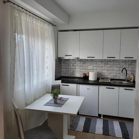Apartamento Sleep & Go Surčin Exterior foto